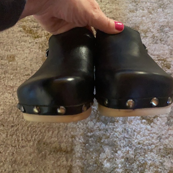 Black leather studded clogs - Picture 3 of 5